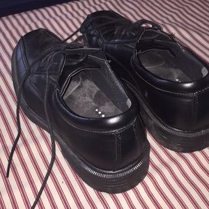 covington all black dress shoes